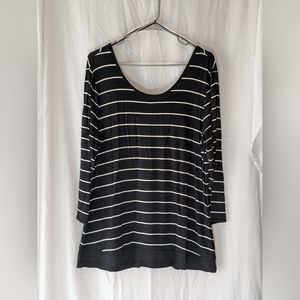 Cable & Gauge Ruched Back Shirt